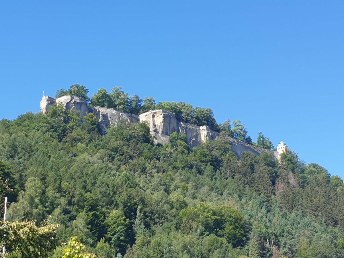 Saechsische-Schweiz-Ferienhaus-Wohnung-2-Mit-Hervorragendem-Panoramablick-Ueber-Das-Elbtal Кёнигштайн-ан-дер-Эльбе Экстерьер фото